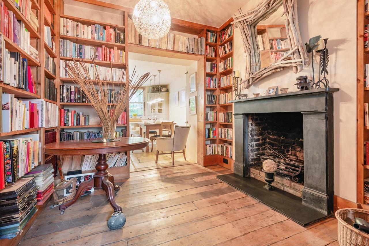 Traditional London Townhouse Close To Battersea Park By Underthedoormat Apartment Exterior photo